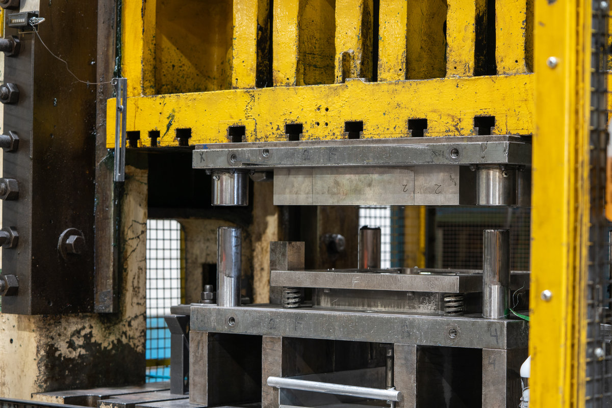 Custom Metalwork in Huadu: A Craftsmanship Legacy