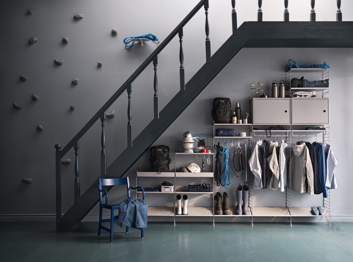 The 五金店楼梯墙: A Detailed Look at Its Significance and Functionality in a Home