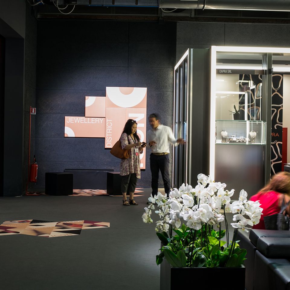 Lujiang Amber Hardware Store: Where Timeless Style Meets Modern Elegance