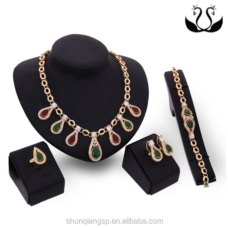 The Intricate Beauty of Traditional and Modern Jewelry Accessories
