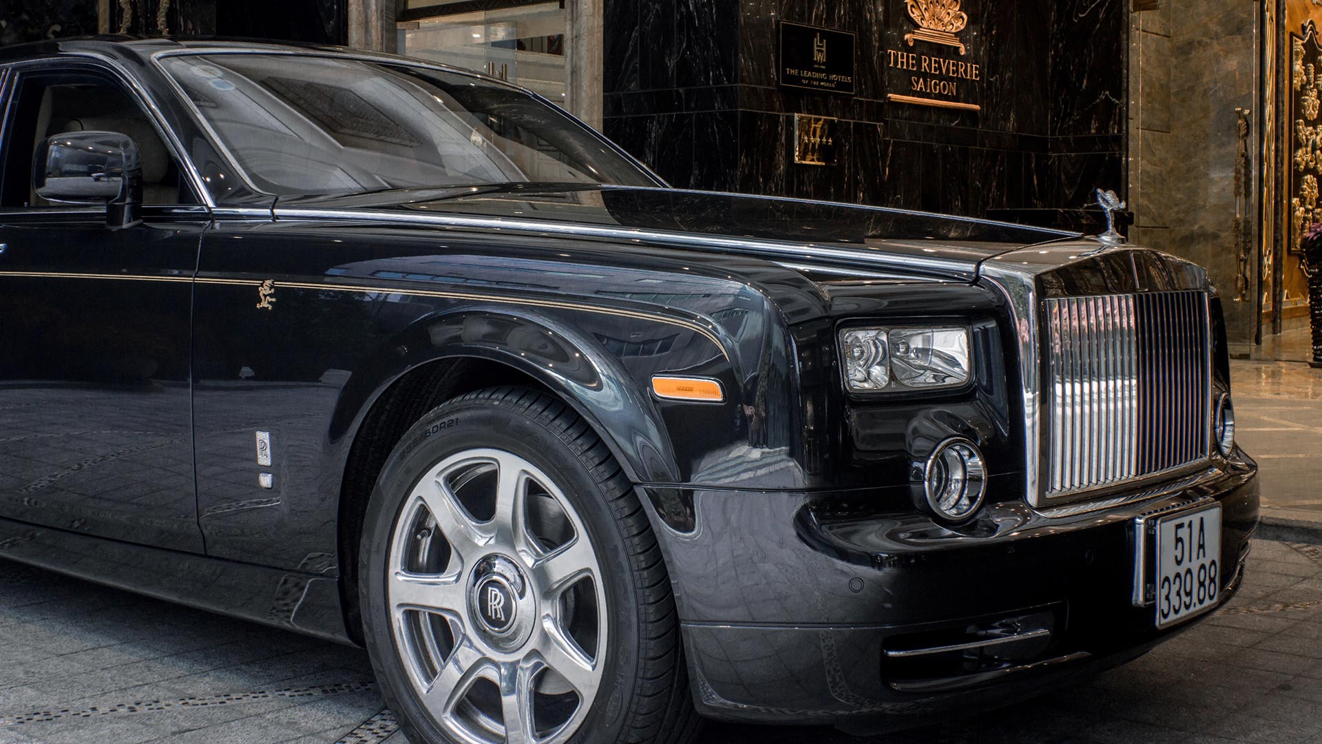 Customized Five-Star Hardware for Rolls-Royce