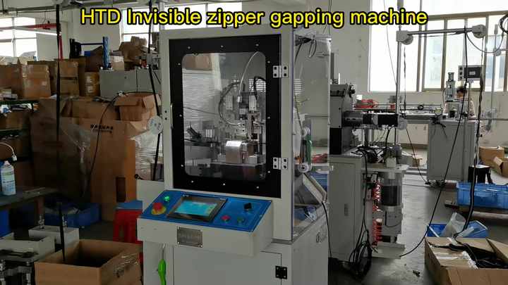 Custom Zipper Manufacturing in the Hardware Industry