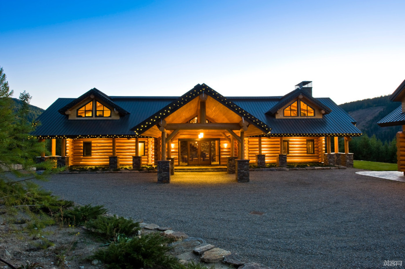 Custom Building Materials and Hardware: The Ultimate Guide