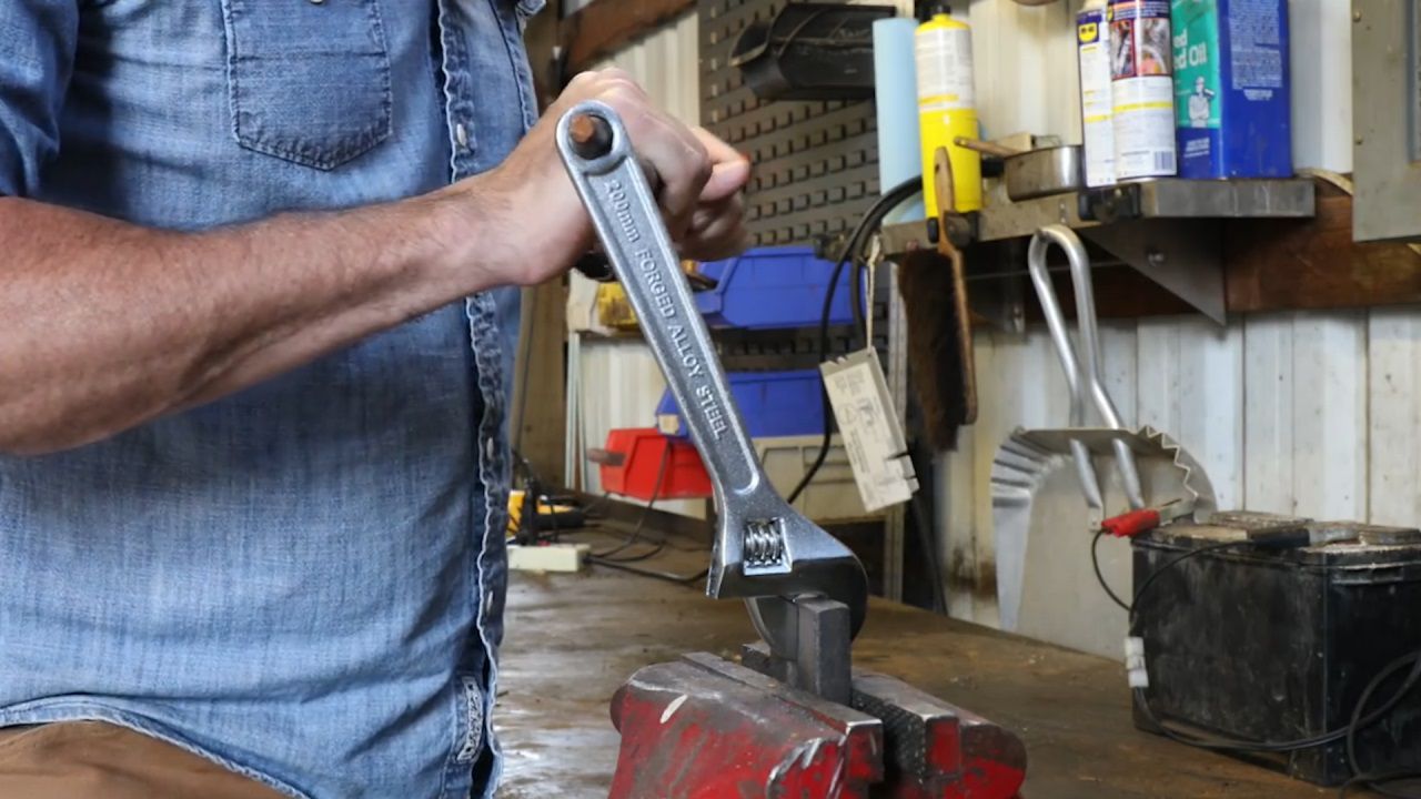 The 五金店大有扳手 - The Ultimate Tool Kit for DIY Enthusiasts