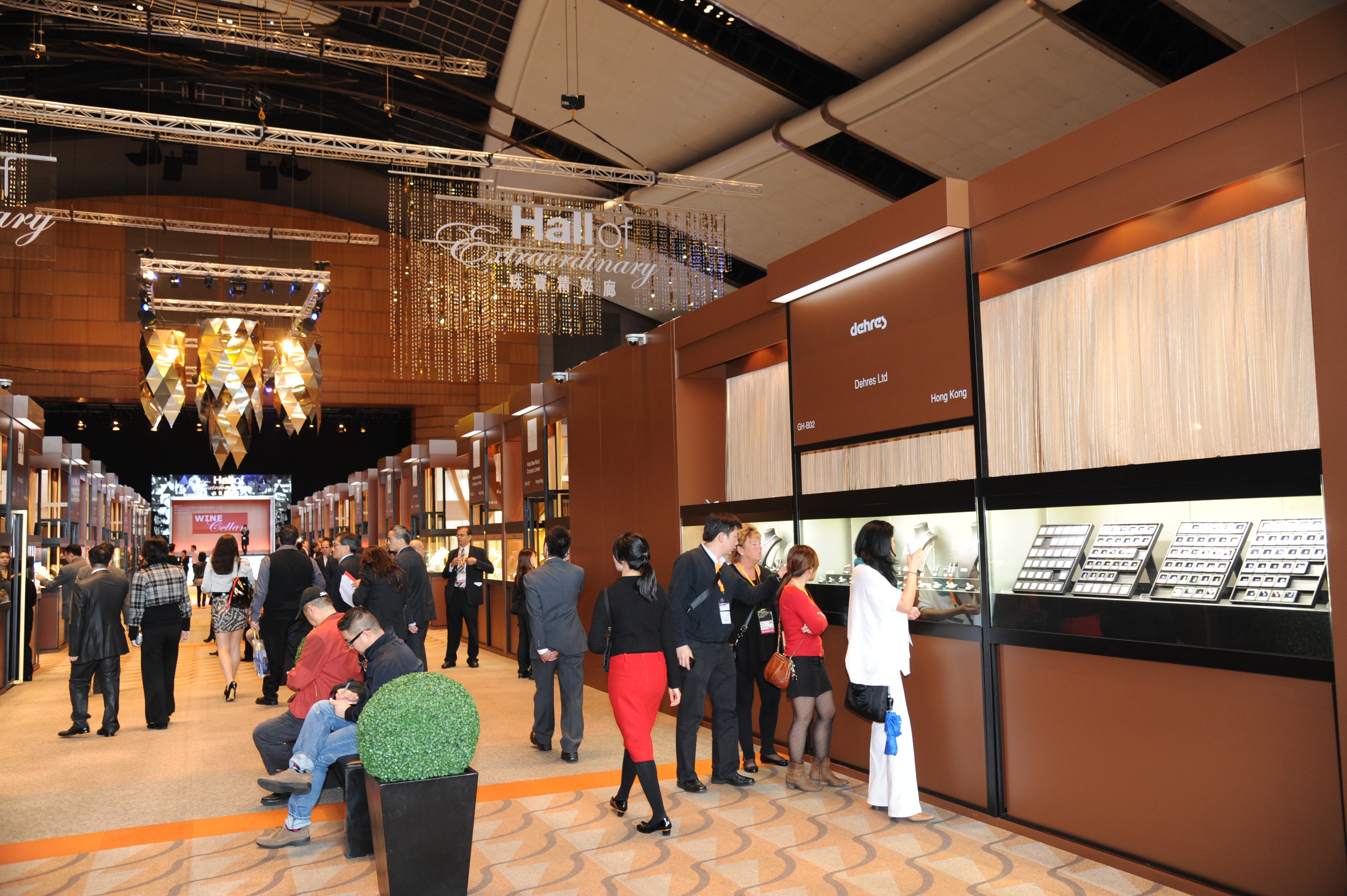Discover the Authenticity in Xiangfan Hardware Store