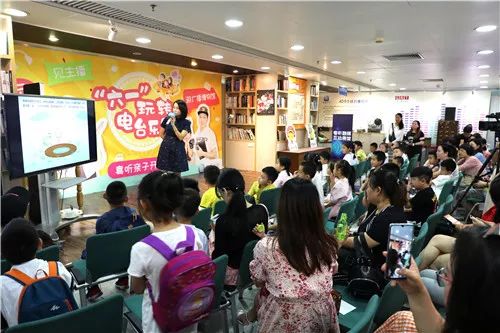 The五金界的领航者: 晖哥五金店的故事