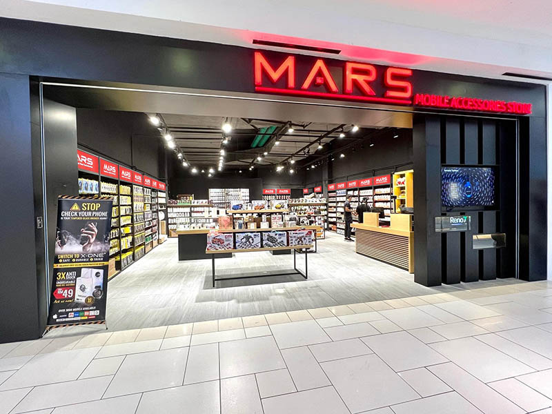 Majian Opens a Hardware Store